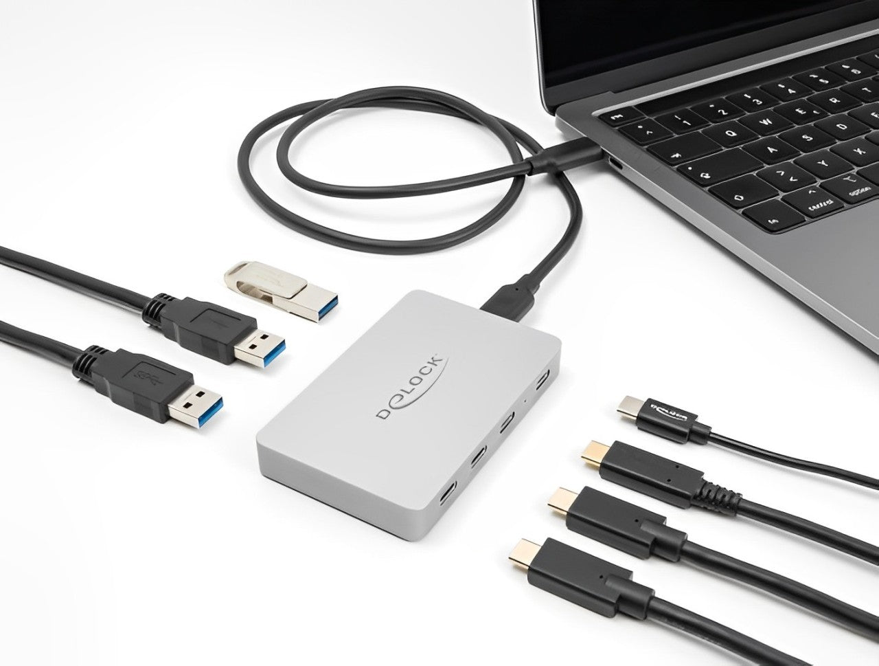 Delock 7 Port USB Hub with 4 x USB Type-C™ female and 3 x USB Type-A female with PD 82 W - delock.israel