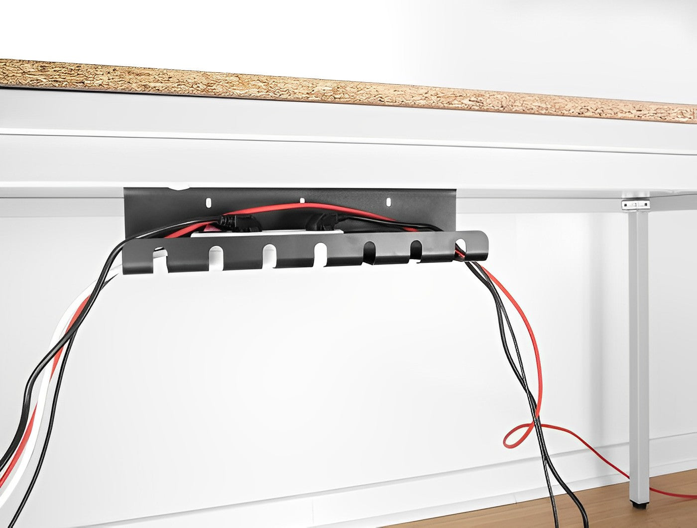 מחזיק כבלים להרכבה מתחת לשולחן - delock.israel