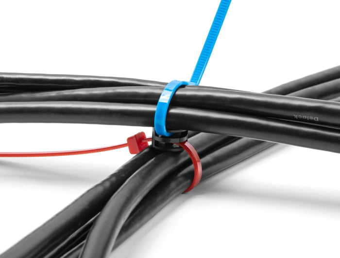 מצמד זה מבית DELOCK גרמניה מספק גמישות מרבית בסידור אזיקונים, הודות ליכולת סיבוב של 90° גם לאחר ההתקנה