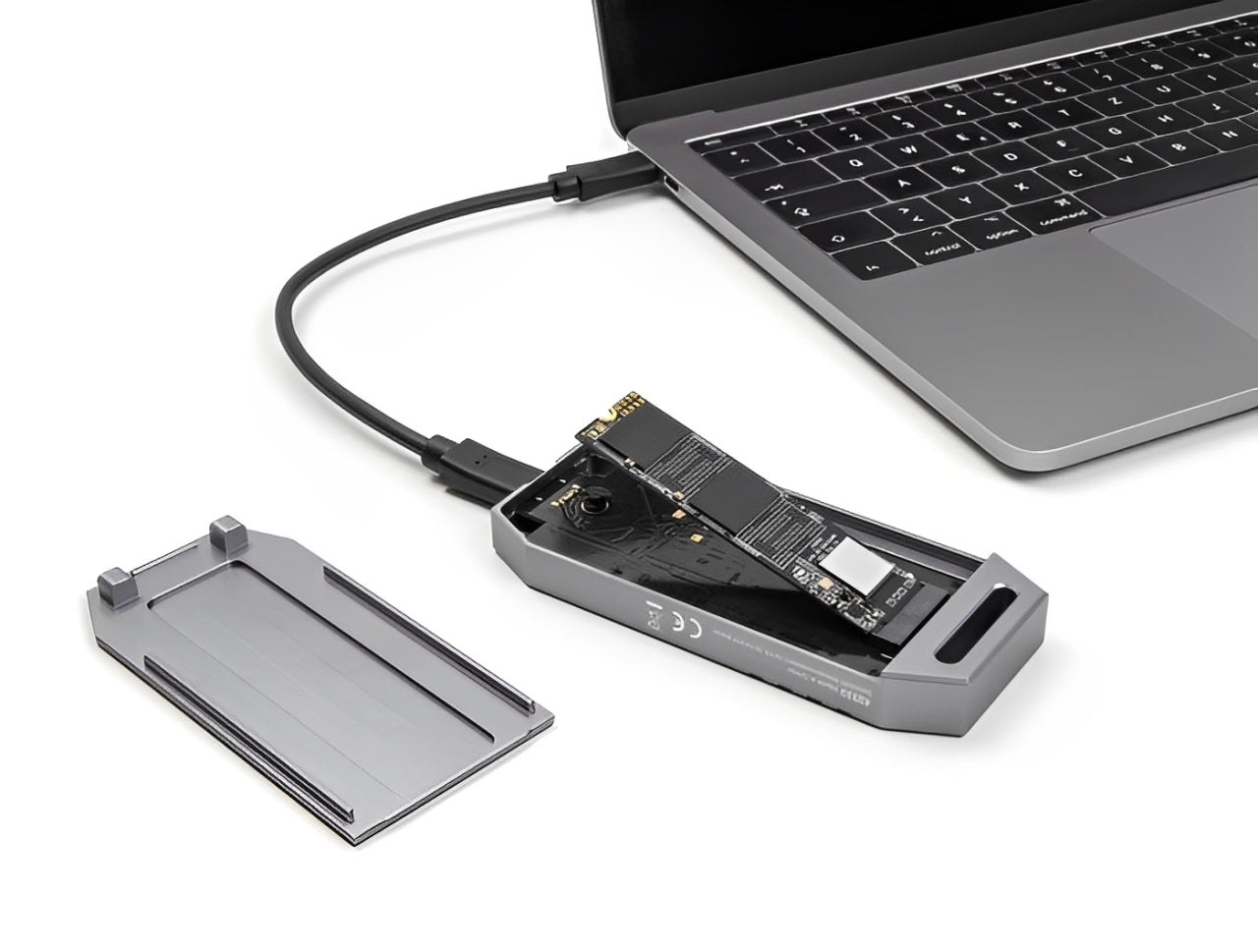 מארז מבית Delock גרמניה לכונן M.2 NVMe PCIe SSD עם חיבור USB Type-C 40Gbps ללא צורך בכלים - delock.israel