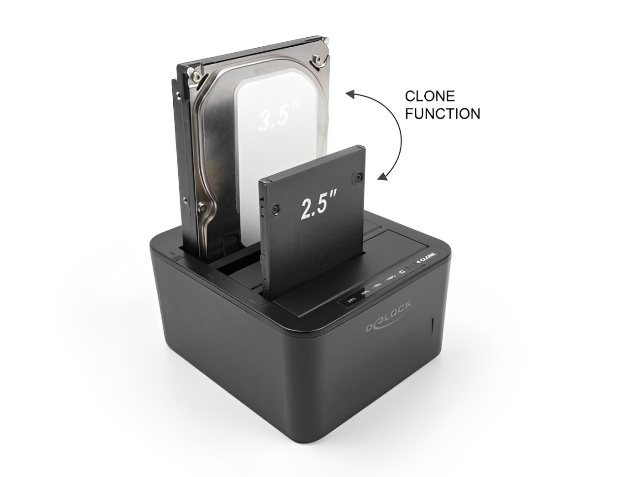 תחנת עגינה USB 5Gbps מבית Delock גרמניה מאפשרת חיבור חיצוני של עד שלושה כוננים בגודל 2.5″ או 3.5″ מסוג SATA HDD / SSD באמצעות ממשק USB, כולל אפשרות להחלפה מהירה של הכוננים (Hot Swap) בקלות וללא כלים