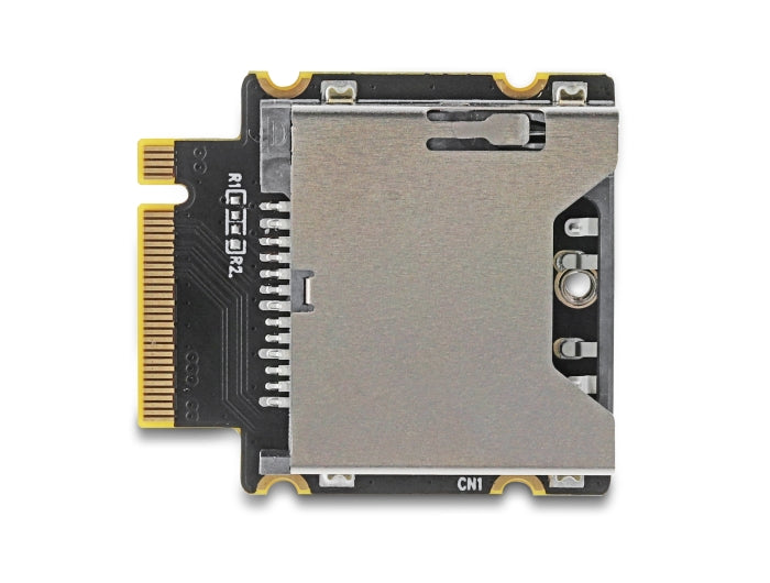 קורא כרטיסים M.2 Key M מקצועי מבית Delock גרמניה זה רכיב חומרה ייעודי המתפקד כגשר אלקטרוני פיזי ופרוטוקולי, המאפשר לחבר כרטיס זיכרון מהיר בתקן CFexpress ישירות אל סלוט ההרחבה M.2 שעל לוח האם במחשב