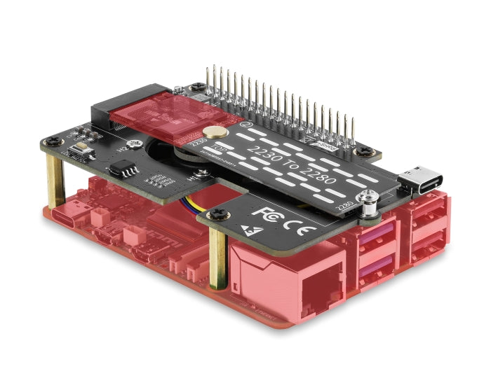 מתאם זה מבית Delock גרמניה מרחיב את כרטיס פיתוח ה-Raspberry Pi 5 בחריץ M.2 NVMe אחד