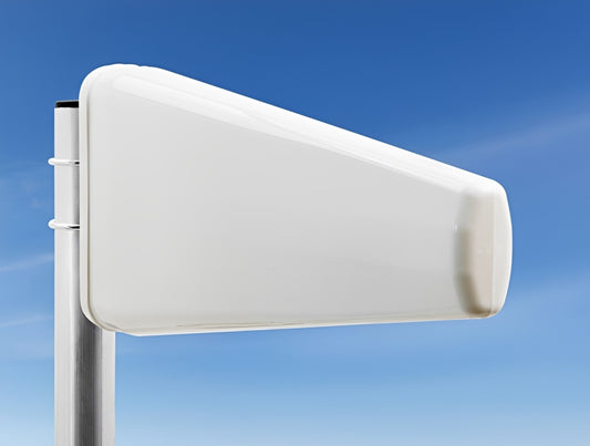 אנטנת LTE כיוונית מתקדמת מבית DELOCK גרמניה מיועדת לשימוש חיצוני ומאפשרת שידור וקליטה של אות LTE בעוצמה גבוהה