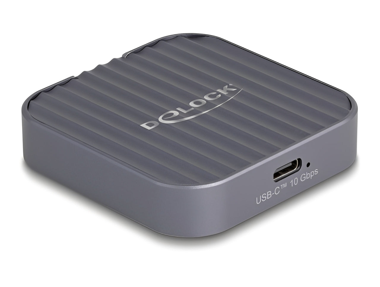 מארז חיצוני מבית Delock גרמניה מאפשר התקנה של כונן M.2 PCIe NVMe SSD בפורמט 2230, ובזכות החלק התחתון המגנטי שלו ניתן לדוגמה להצמידו לחלק האחורי של iPhone 15