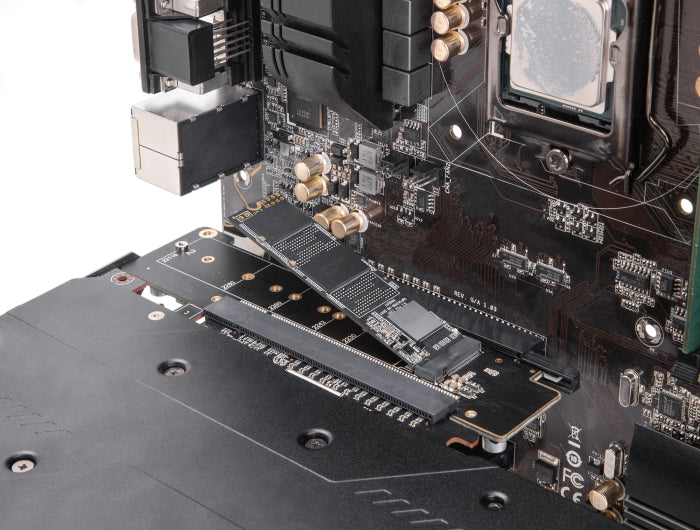 מתאם רייזר זה מבית Delock גרמניה משמש כהרחבה לחריץ PCIe x16