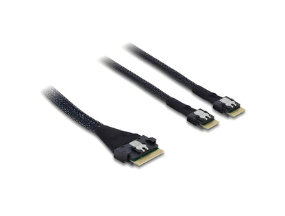 כבל PCIe 4.0 Slim SAS מבית DELOCK גרמניה המיועד לחיבורי אחסון התקנים פנימיים מהירים התומכים בפרוטוקול PCIe 4.0 , כגון התקנים עם מחבר SFF-8654 4i לבקר עם מחבר SFF-8654 8i