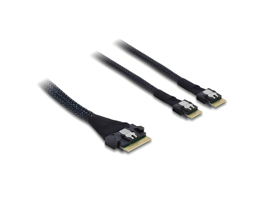 כבל PCIe 4.0 Slim SAS מבית DELOCK גרמניה המיועד לחיבורי אחסון התקנים פנימיים מהירים התומכים בפרוטוקול PCIe 4.0 , כגון התקנים עם מחבר SFF-8654 4i לבקר עם מחבר SFF-8654 8i