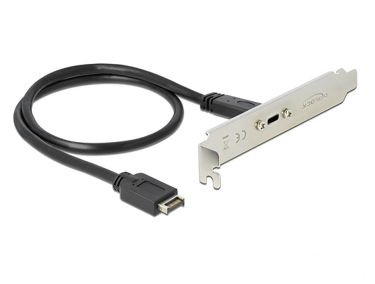 לוחית קצה USB 10Gbps מבית DELOCK גרמניה המאפשרת להוסיף למארז המחשב יציאת USB Type-C חיצוניות בתקן המהיר ביותר, תוך ניצול החיבורים הפנימיים של לוח האם
