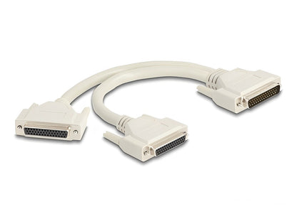 כבל המפצל (Y-Cable) מבית Delock גרמניה המיועד לשכפול וחיבור אותות בממשקי D-Sub HD 44pin