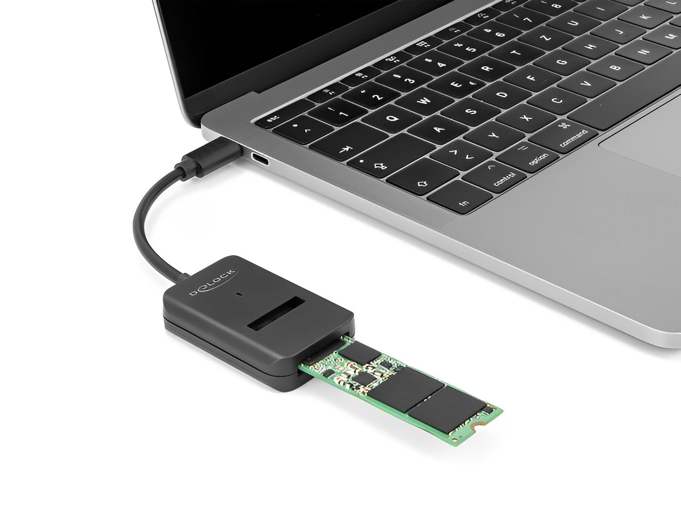 ממיר USB-C Combo עבור דיסקים M.2 NVMe או M.2 SATA תומך 10Gbps - delock.israel